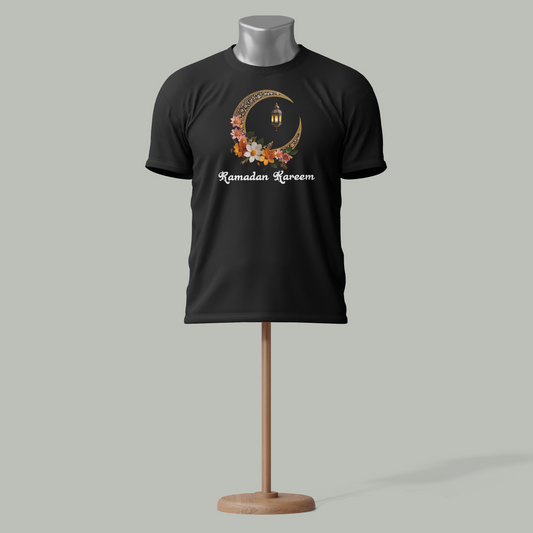 Ramadan Kareem T-Shirt – Crescent Moon & Lantern Design