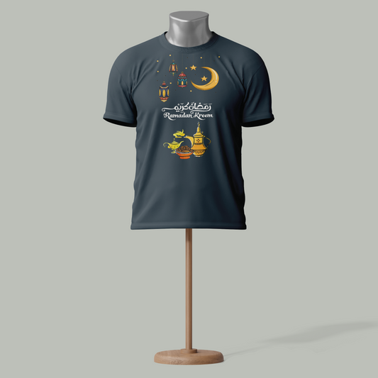 Ramadan Kareem T-Shirt – Crescent Moon, Lanterns & Arabic Calligraphy