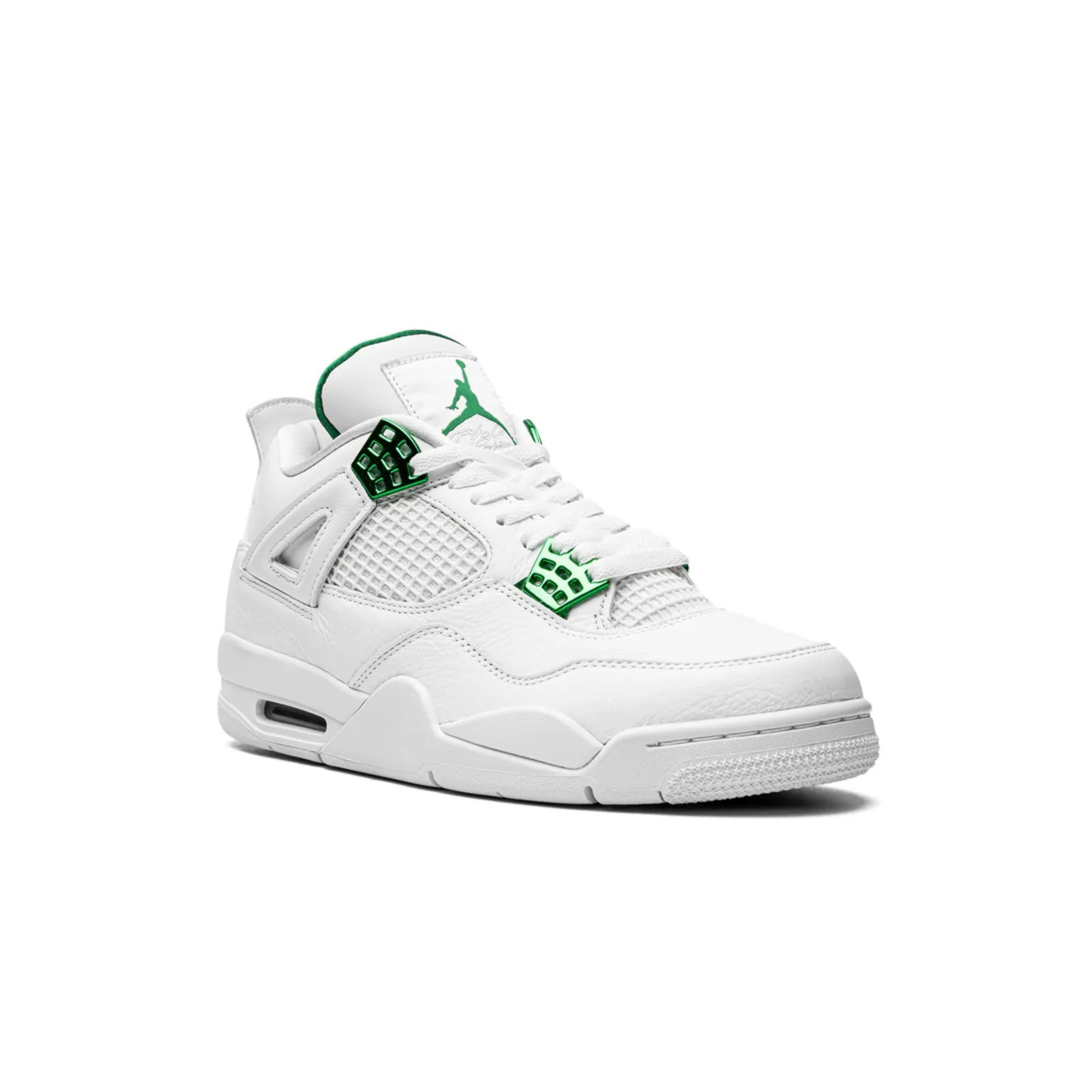 Air Jordan 4 Retro "White" – A Clean Look with Bold Accents
