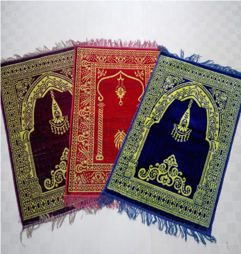 Premium Velvet Janamaz – Prayer Rug for Hajj & Umrah